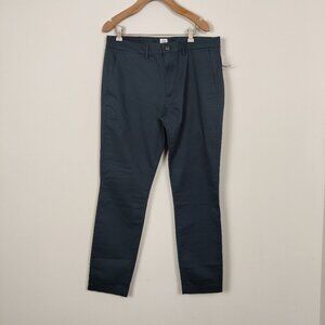 GAP Men's Chino Pants in Blue Size 33 x 30 NEW Cotton Smart Casual Office